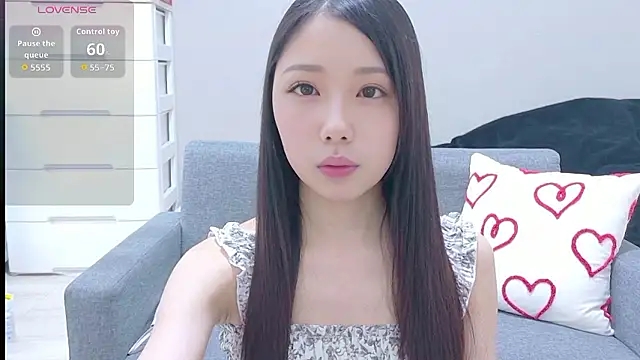 Minamina2 online show from 06/18/26, 09:36