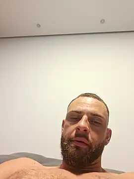 Mineirinho22c online show from 04/18/26, 03:43