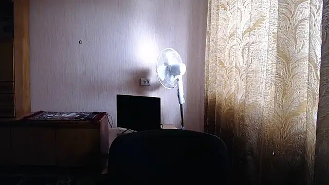 AlinaxJames online show from 04/25/26, 01:41