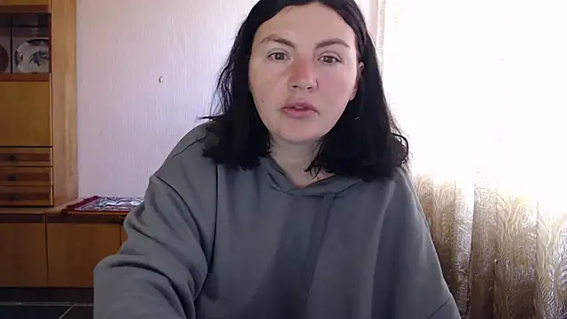 AlinaxJames online show from 05/04/26, 08:32