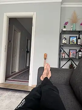 kdryldz2580 online show from 04/17/26, 12:41