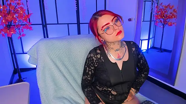 zara rouxx  online show from 04/27/26, 12:47