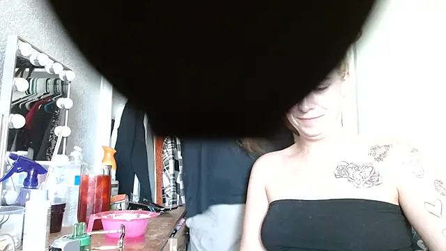 yourfavgirlduh online show from 07/03/26, 09:54