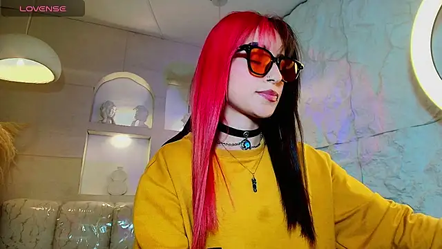 Moon Red r online show from 07/09/26, 08:02