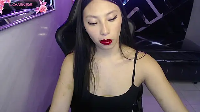Queen Jen v online show from 05/01/26, 08:02