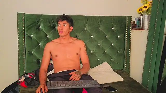 Zayn Moretti online show from 06/29/26, 04:51