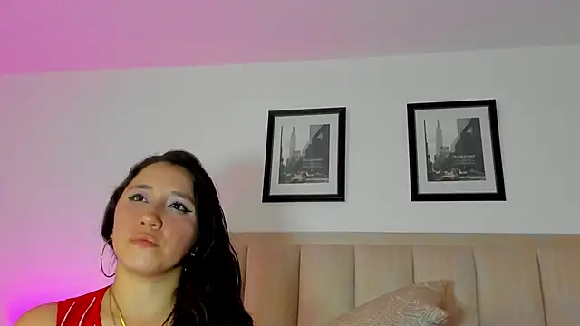 CatalinaSaanz online show from 06/11/26, 07:01