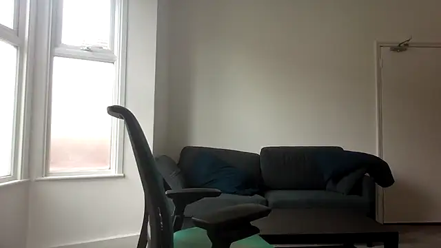 frenchbdmaninlondon online show from 05/03/26, 12:11