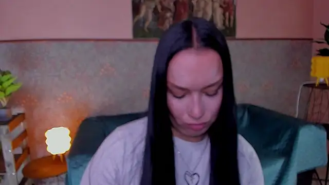 EvaLeila online show from 04/30/26, 05:58