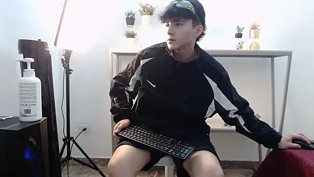 LunayDream online show from 05/21/26, 12:01