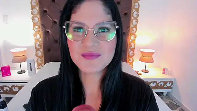 AlinaVegaa  online show from 04/23/26, 07:49