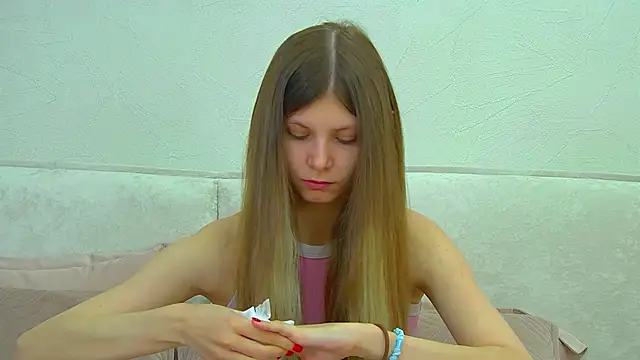 AudreyBarlov online show from 05/04/26, 06:20