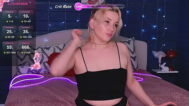 Snapshot of Crystal__Jull chatting on 04/29/26, 04:44 Crystal Jull online show from 04/29/26, 04:44