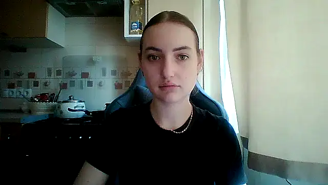 Snapshot of Lisanta chatting on 05/22/26, 12:33 Lisanta online show from 05/22/26, 12:33