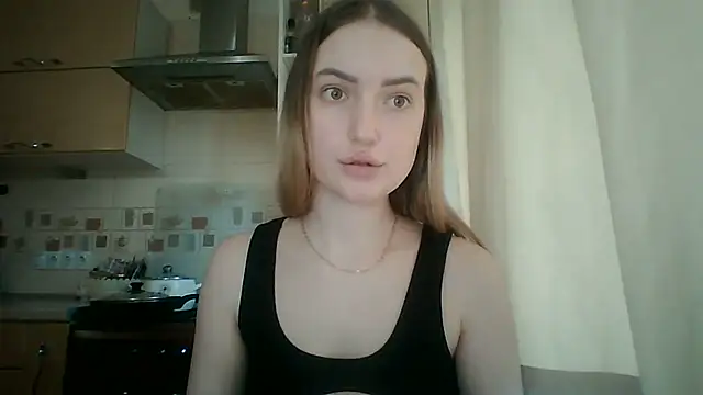 Snapshot of Lisanta chatting on 06/03/26, 04:12 Lisanta online show from 06/03/26, 04:12