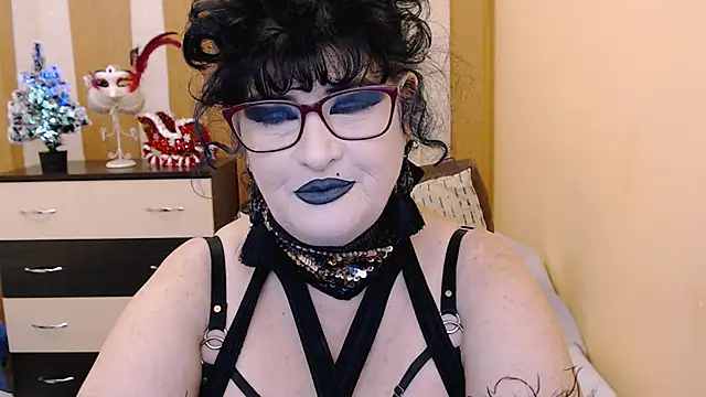 QuuenOfSin online show from 12/19/25, 04:41