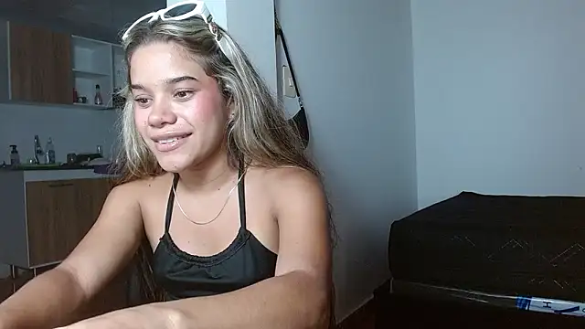 little babyboo  online show from 06/16/26, 12:35