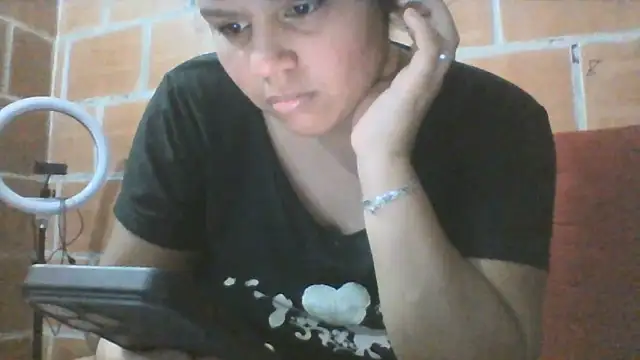 Candelita-hott online show from 05/25/26, 03:34