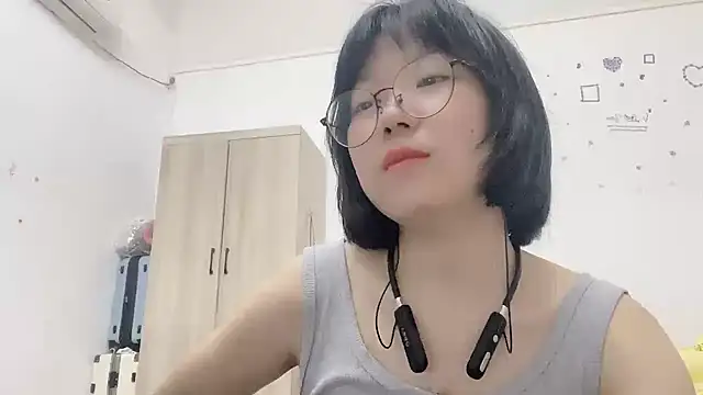 Belle-LL online show from 05/03/26, 02:56
