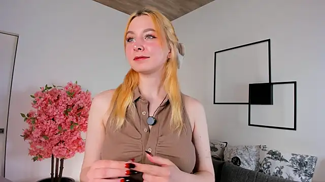 TwinkleFox online show from 04/23/26, 01:51