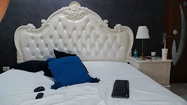 Snapshot of MeghanLoft chatting on 07/14/26, 10:21 MeghanLoft online show from 07/14/26, 10:21