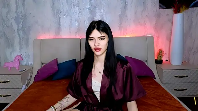 Holly Beck online show from 05/25/26, 12:16