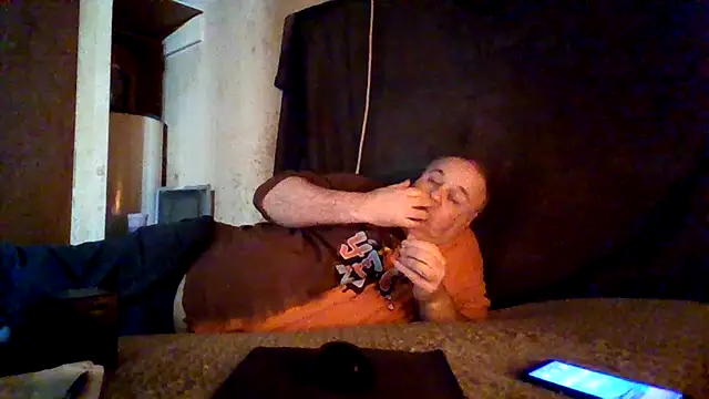 Snapshot of Nightshade1195 chatting on 05/14/26, 09:32 Nightshade1195 online show from 05/14/26, 09:32
