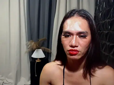 Queen Haliyah online show from 05/15/26, 11:56