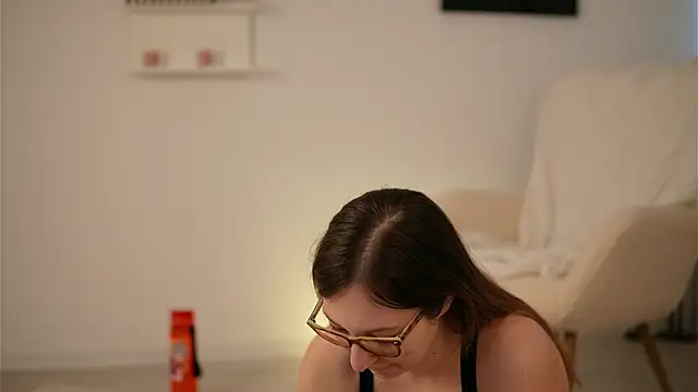 KateQuinn online show from 04/28/26, 03:33