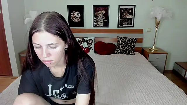 MaryRapunzel online show from 06/25/26, 08:13