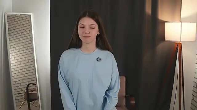 ErnaGiove online show from 04/21/26, 11:27