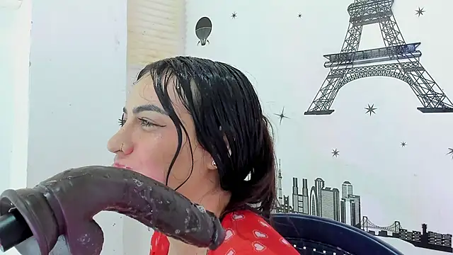 violett collinss online show from 07/05/26, 04:19