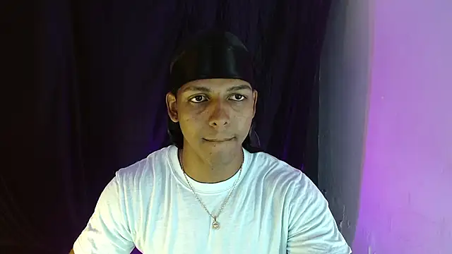 zoriel bigcock online show from 05/08/26, 06:24