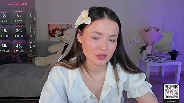 LinnLove online show from 06/07/26, 07:01