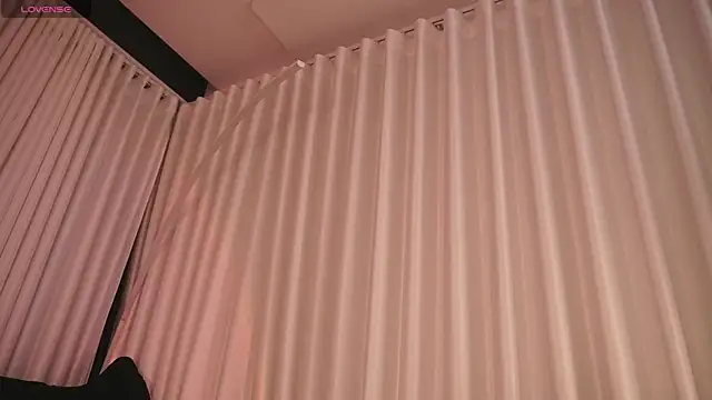 Tessa ruxh online show from 05/11/26, 11:16