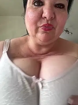 curvymilfmicha online show from 04/21/26, 11:38