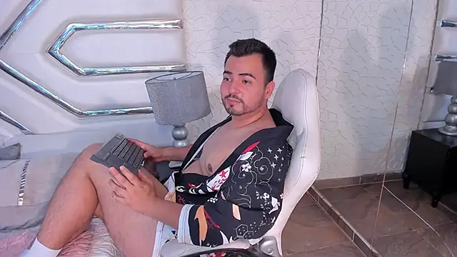 MaximoFerrer online show from 04/25/26, 11:46