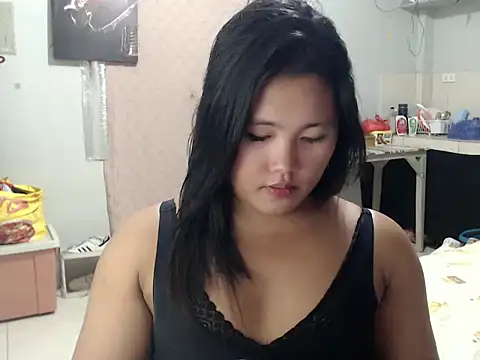 Snapshot of YourBaby_Eva chatting on 06/18/26, 09:14 YourBaby Eva online show from 06/18/26, 09:14