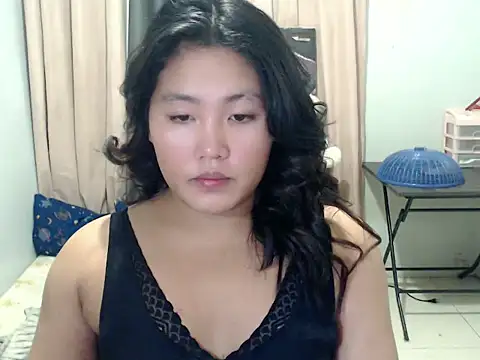 Snapshot of YourBaby_Eva chatting on 06/27/26, 05:56 YourBaby Eva online show from 06/27/26, 05:56