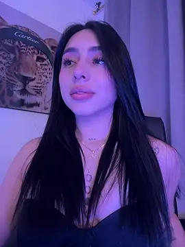 IsabellaNoir  online show from 05/27/26, 01:57