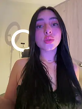 IsabellaNoir  online show from 07/08/26, 04:22