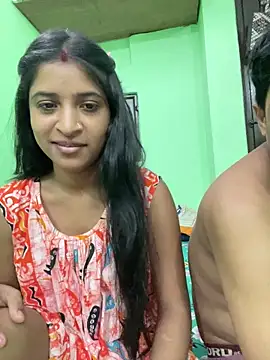 hot-couple-0 online show from 06/15/26, 02:08