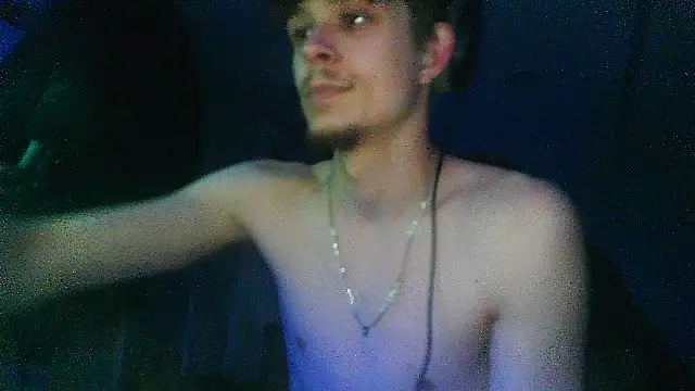 8inchesfr online show from 05/07/26, 02:39