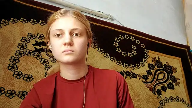 LunaLaday online show from 07/11/26, 05:43