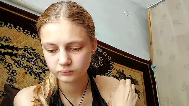 LunaLaday online show from 07/15/26, 06:18