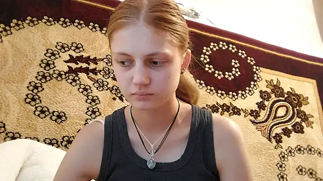 LunaLaday online show from 08/04/26, 03:21