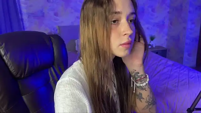 Tiana Belle online show from 05/22/26, 01:13