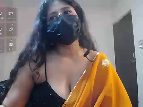-Queenie online show from 05/05/26, 07:00