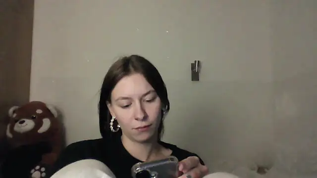 JuicyErika online show from 05/17/26, 09:44