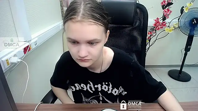  donnaSia  online show from 07/17/26, 10:11